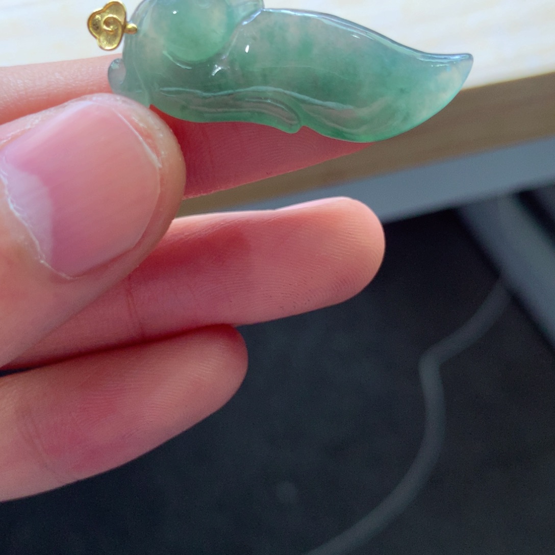 翡翠颈饰未镶嵌吊坠