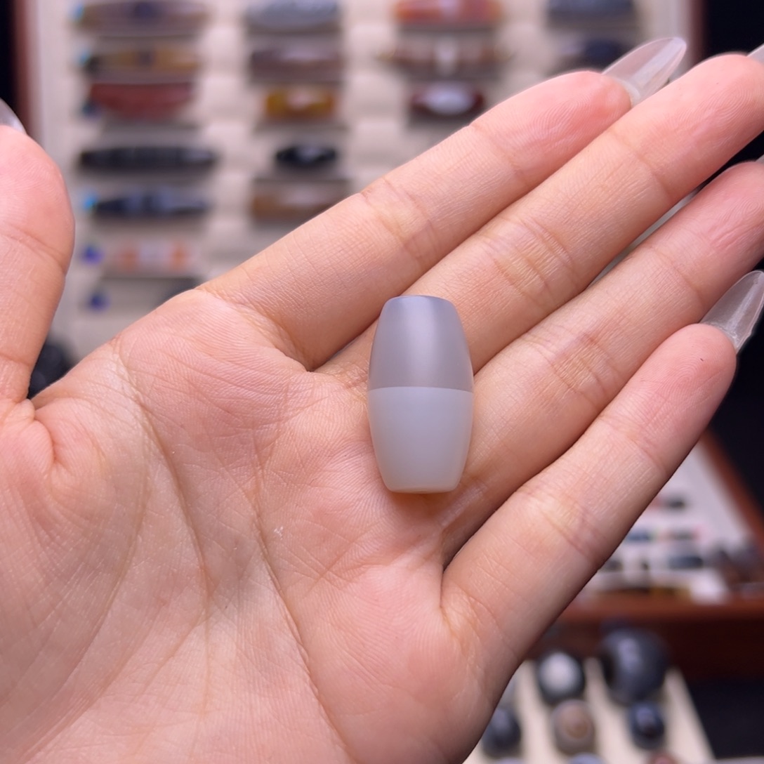 杰***布玛瑙/玉髓未镶嵌颈饰