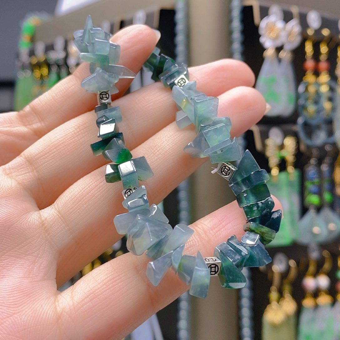 未镶嵌翡翠耳饰翡翠