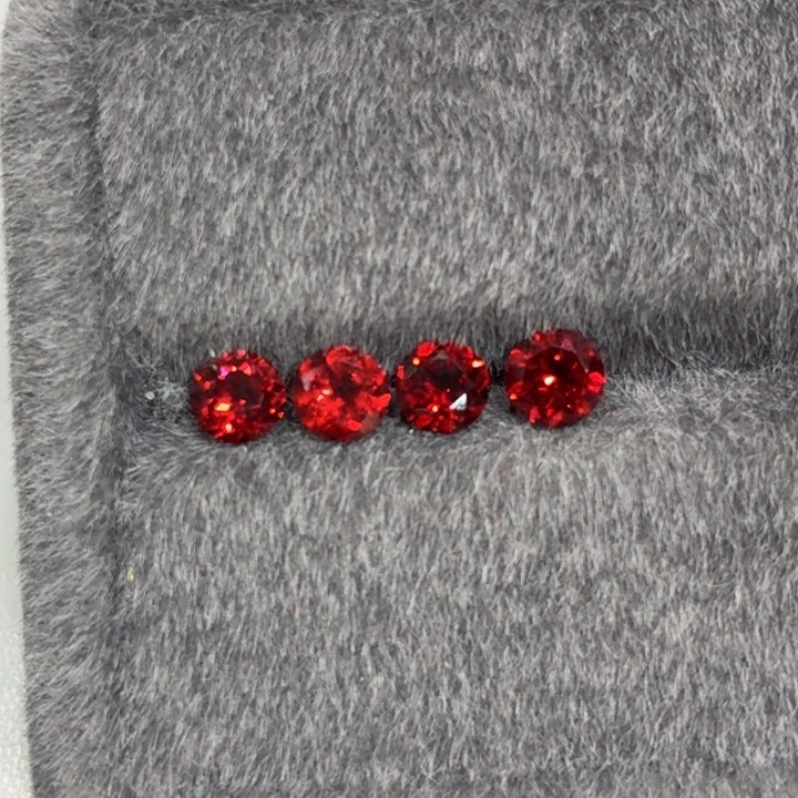 未镶嵌石榴石裸石3克拉