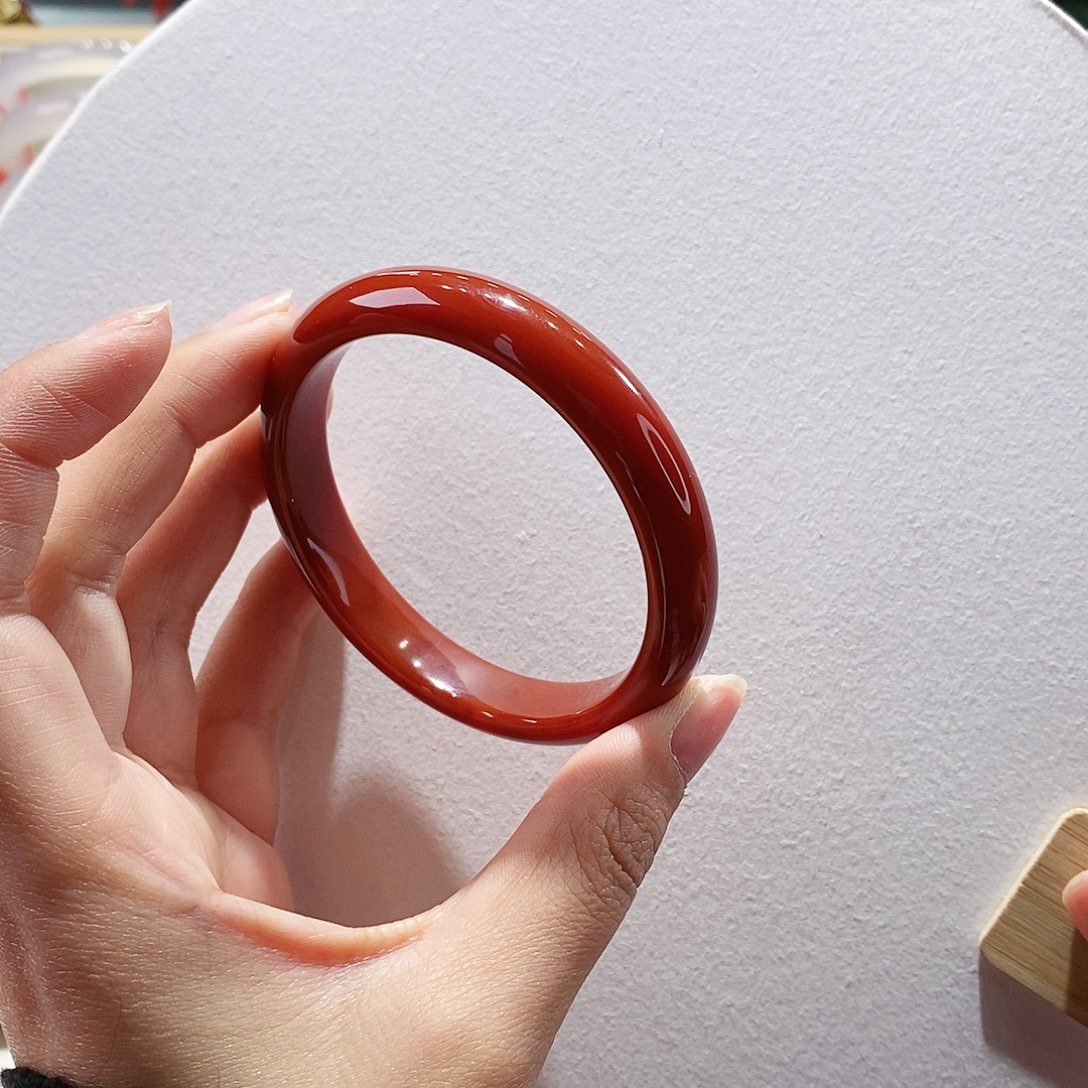 玛瑙/玉髓手镯未镶嵌56.7