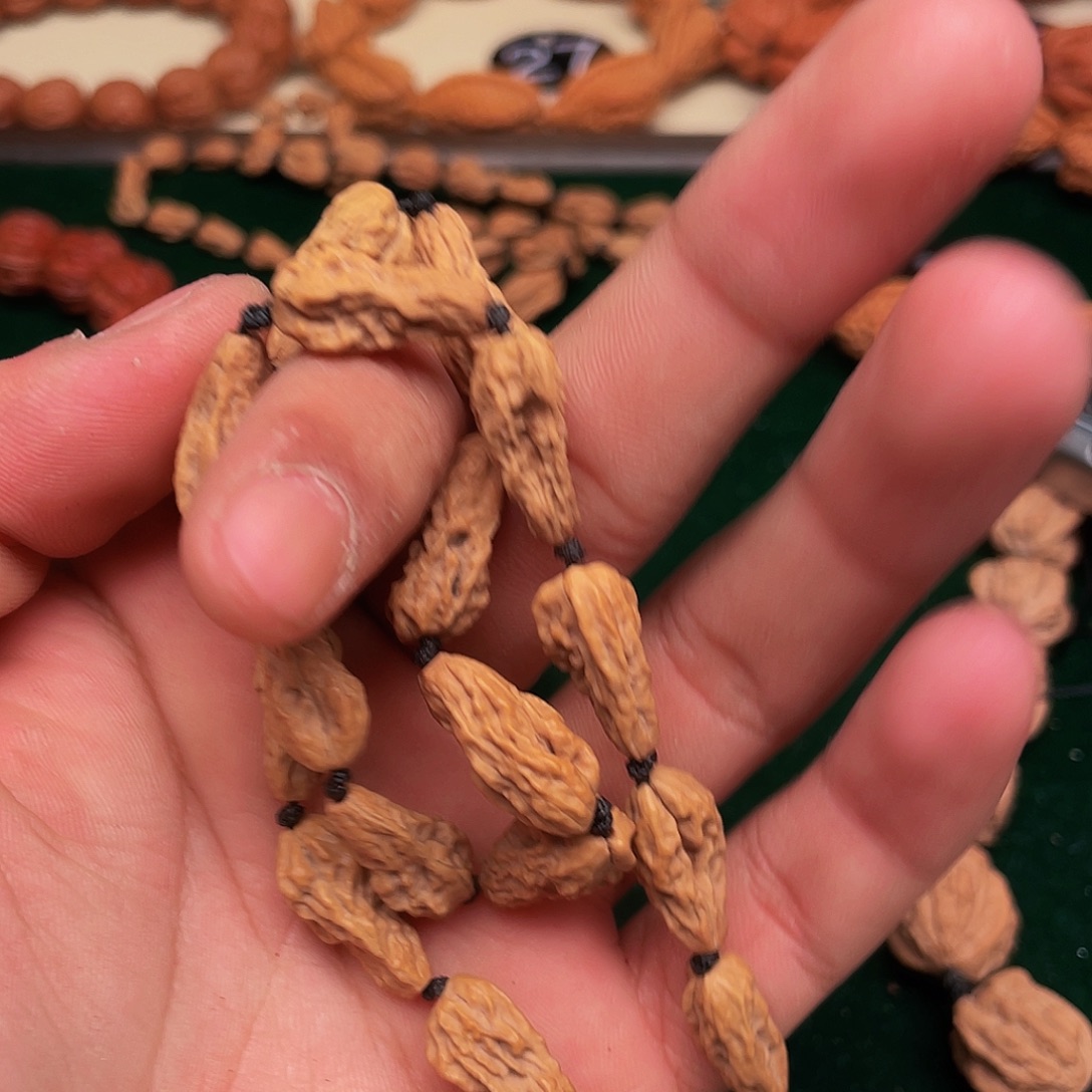 奶***青吊坠文玩核桃异性