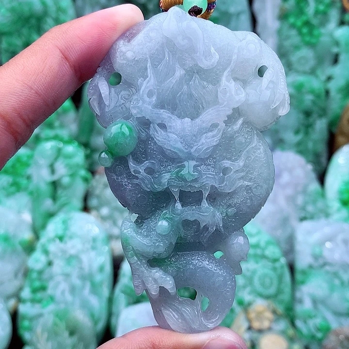 天然A货翡翠龙牌