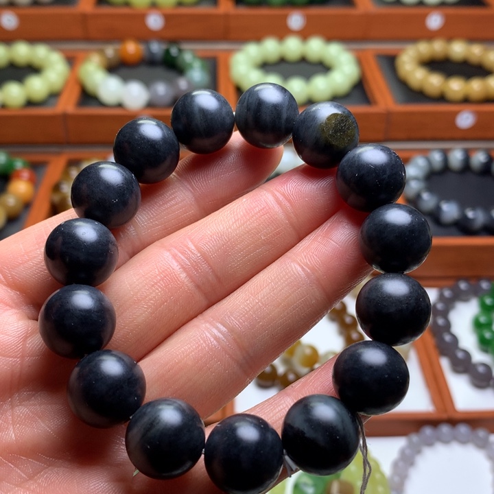 和田玉手串未镶嵌