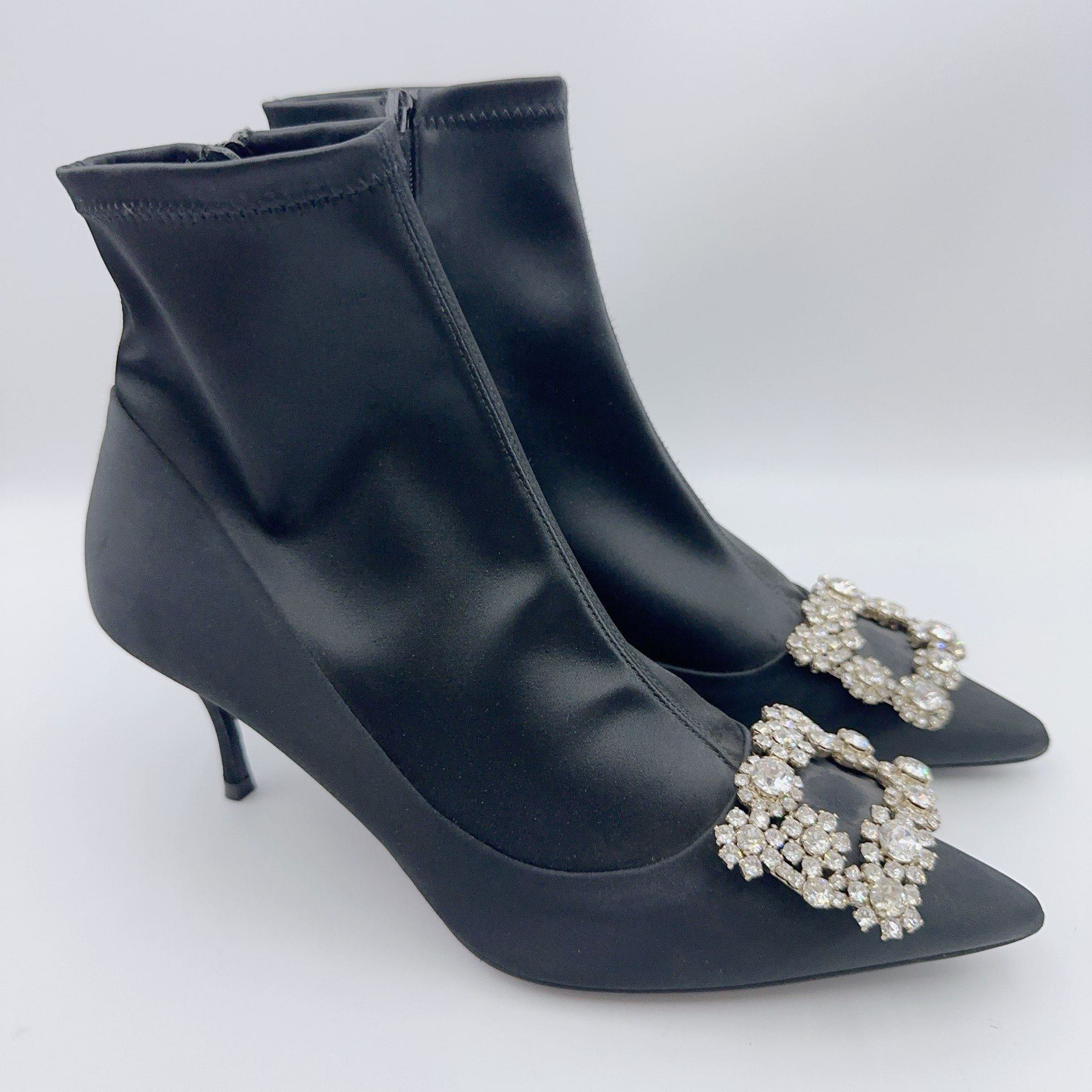 99新 Roger Vivier/罗杰·维威耶 38码/碎花水钻高跟靴/01704