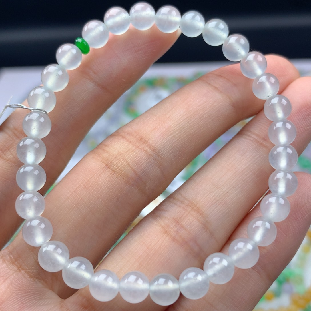 翡翠手链未镶嵌卡