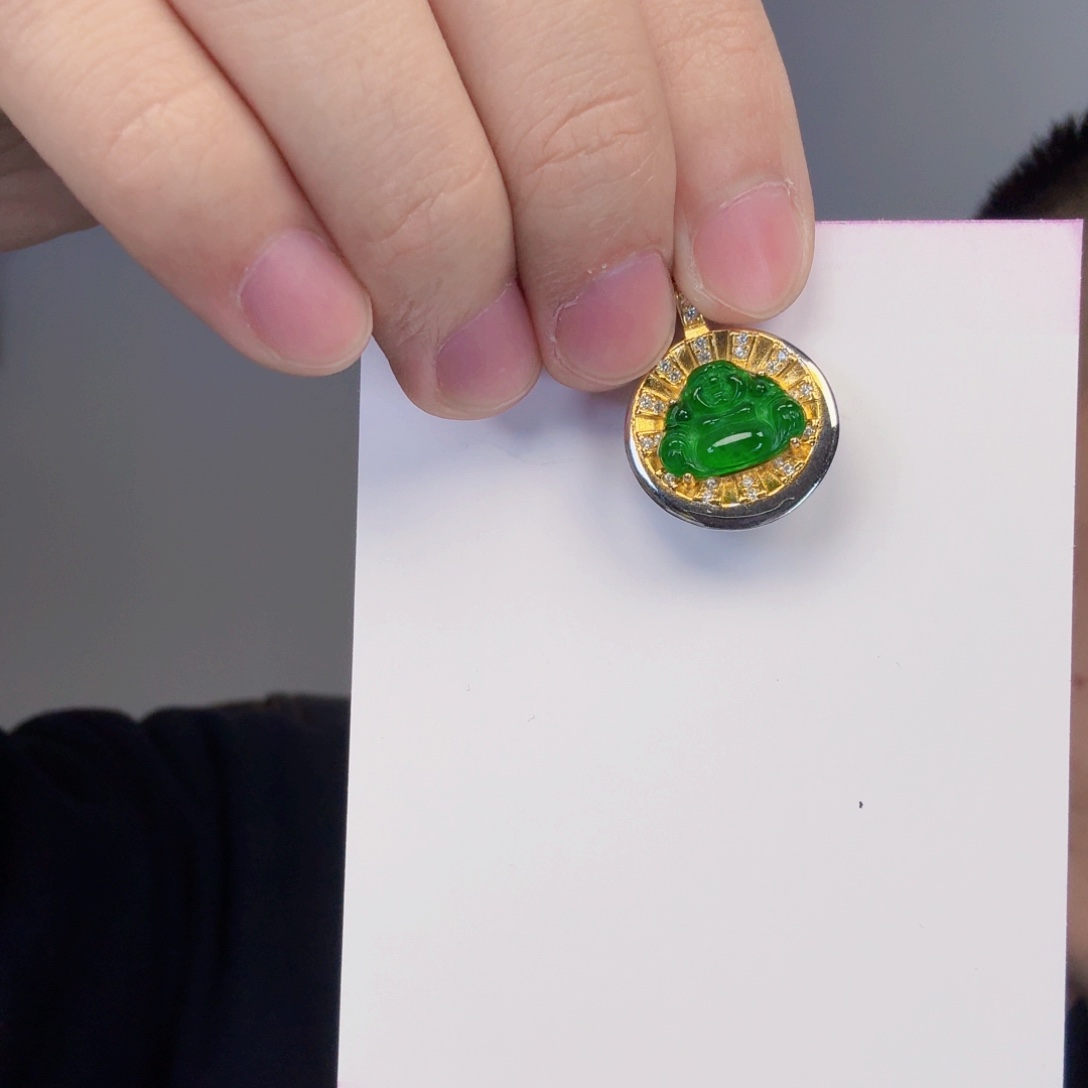 翡翠颈饰银S925镶嵌一件