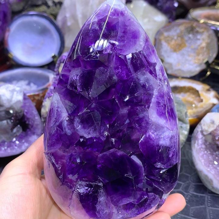 水晶乌拉圭抛光蛋未镶嵌