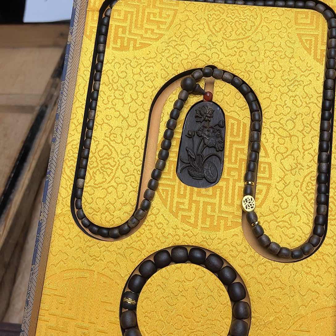 大叶紫檀（黑酸枝木类）