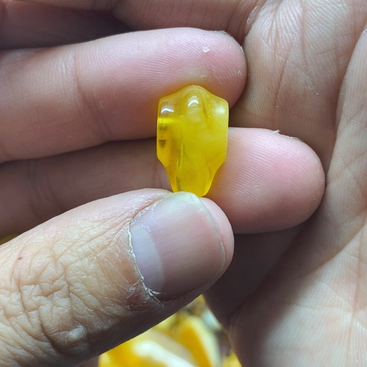 琥珀裸石未镶嵌蜜蜡原石