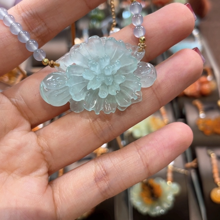 蛇纹石玉吊坠(赠链)未镶嵌