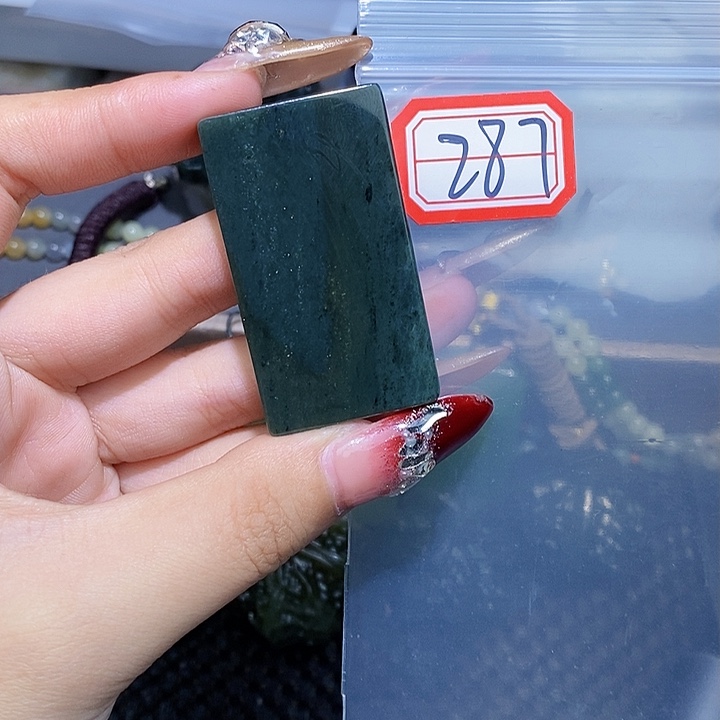 和田玉和田玉边角料随机发未镶嵌