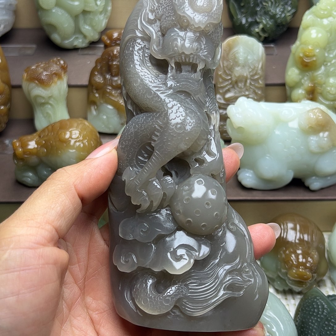 人***格和田玉未镶嵌挂件