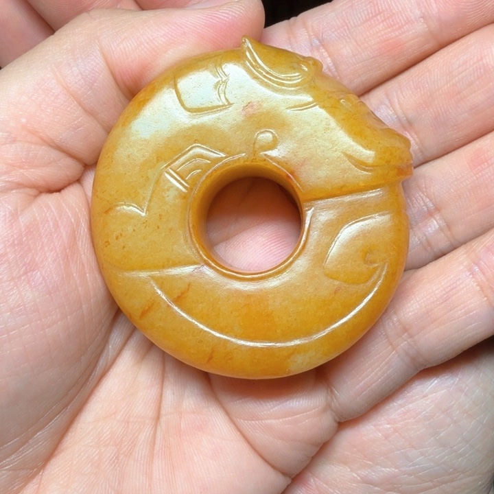 和田玉把件未镶嵌大**屈