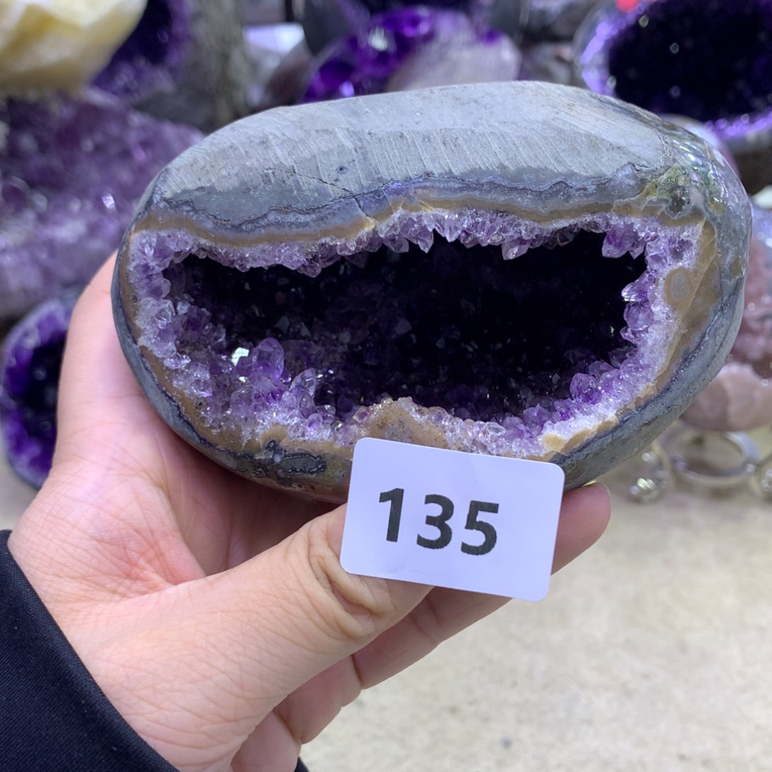 紫晶未镶嵌大型摆件（非配饰）