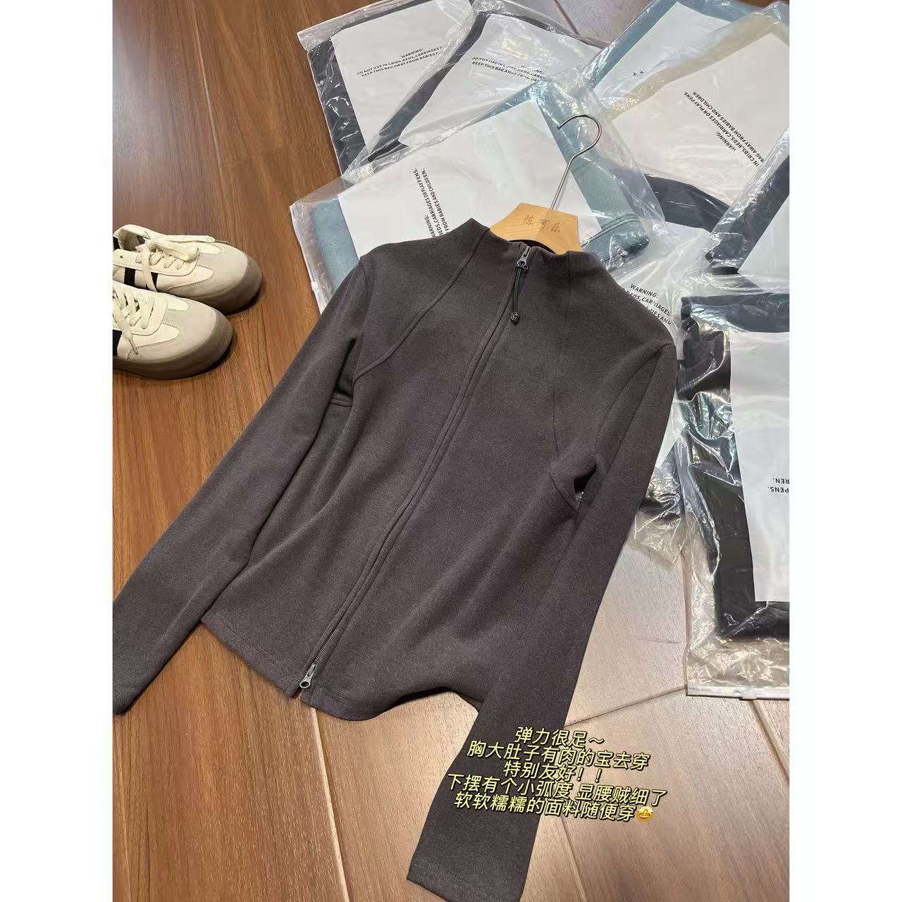 小太阳 ~非常保暖的双面德绒上衣显瘦又舒适-V3510