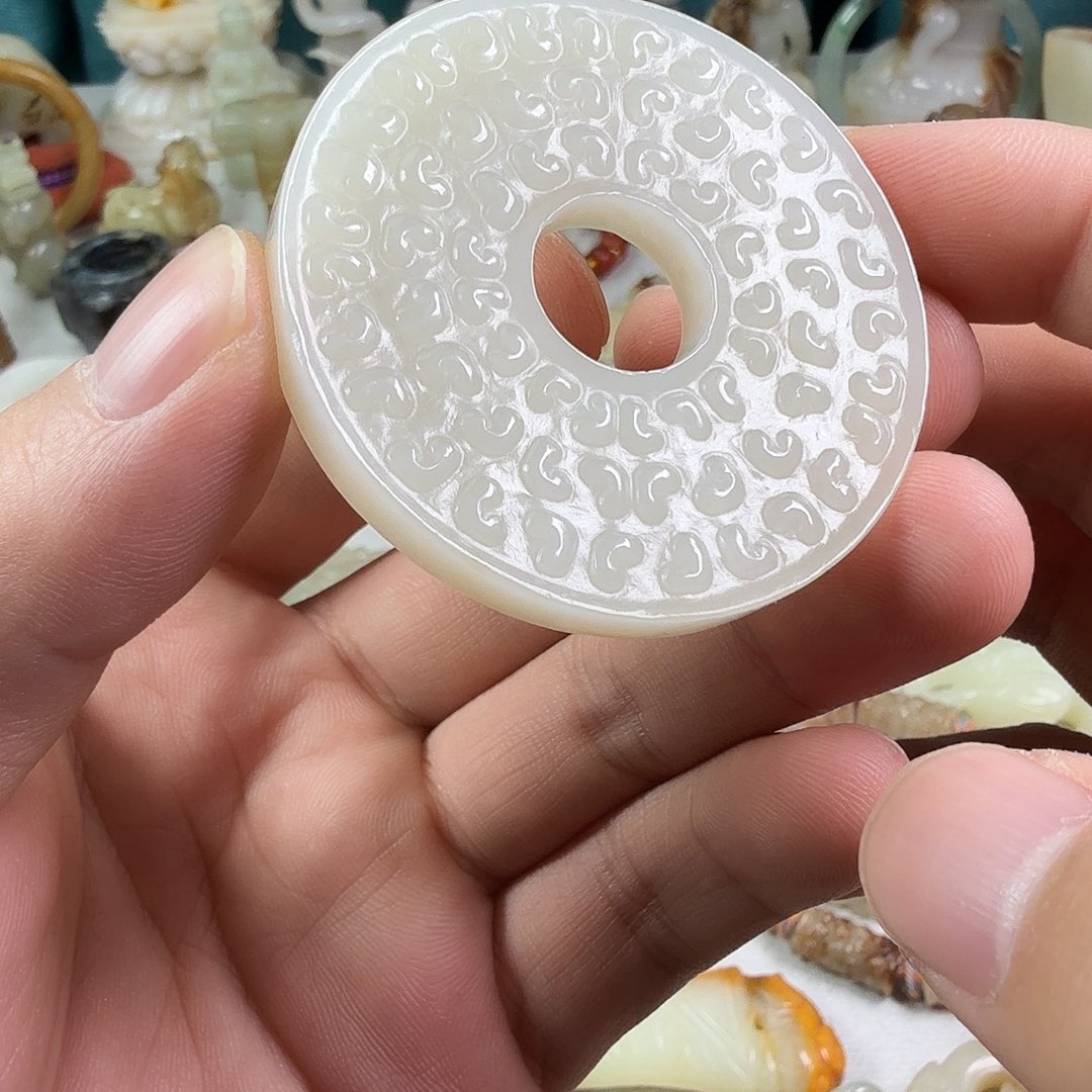 和田玉（糖玉）未镶嵌颈饰