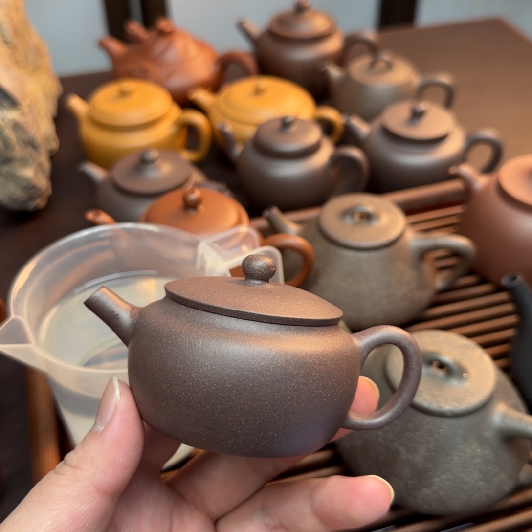 陆***源茶壶紫砂紫泥团泥共生矿小桑扁