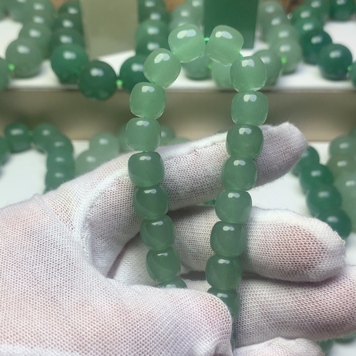 魏****东陵石未镶嵌手链