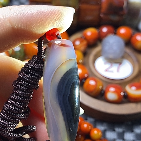 未镶嵌颈饰玛瑙/玉髓心**树