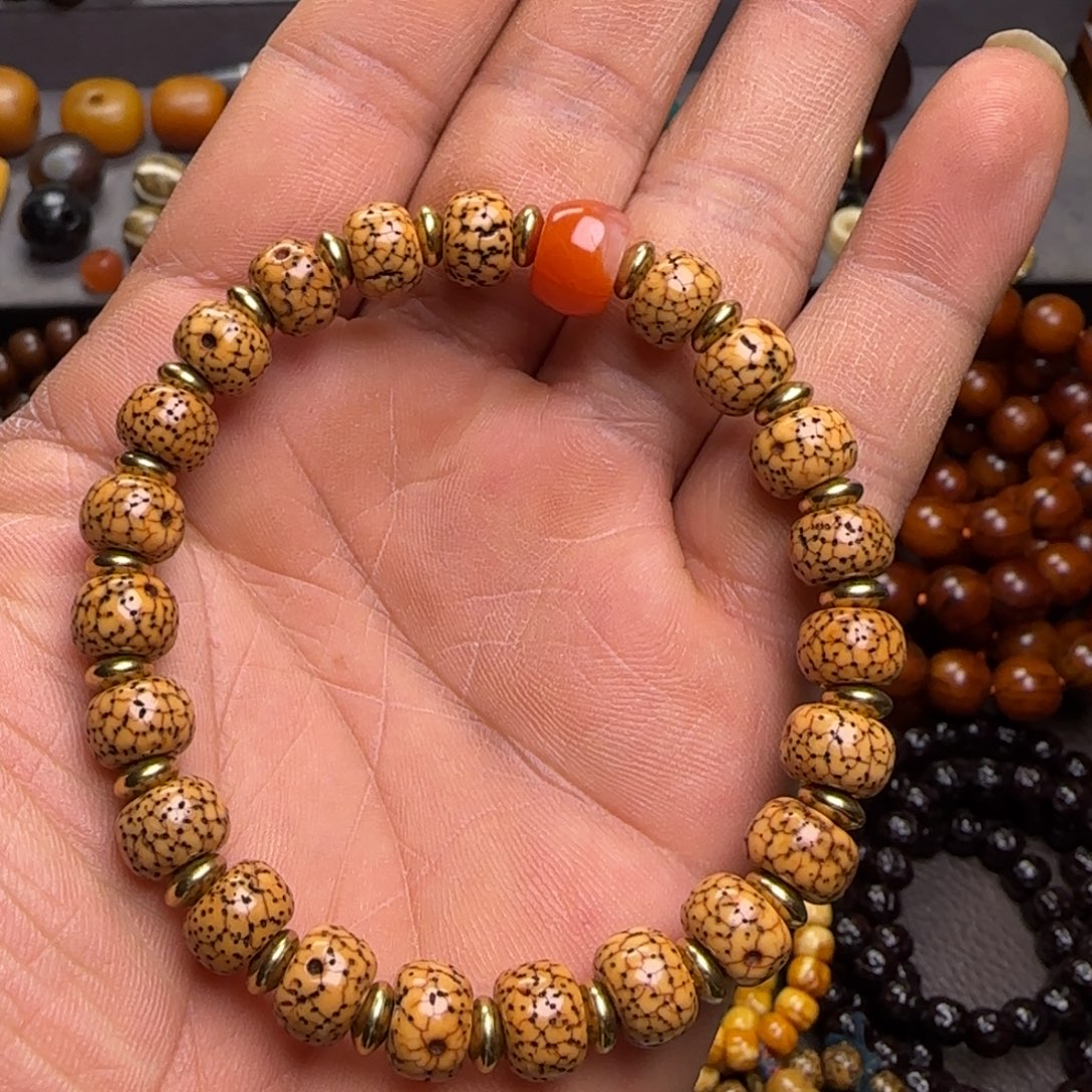 吊坠星月菩提老星月菩提手串。