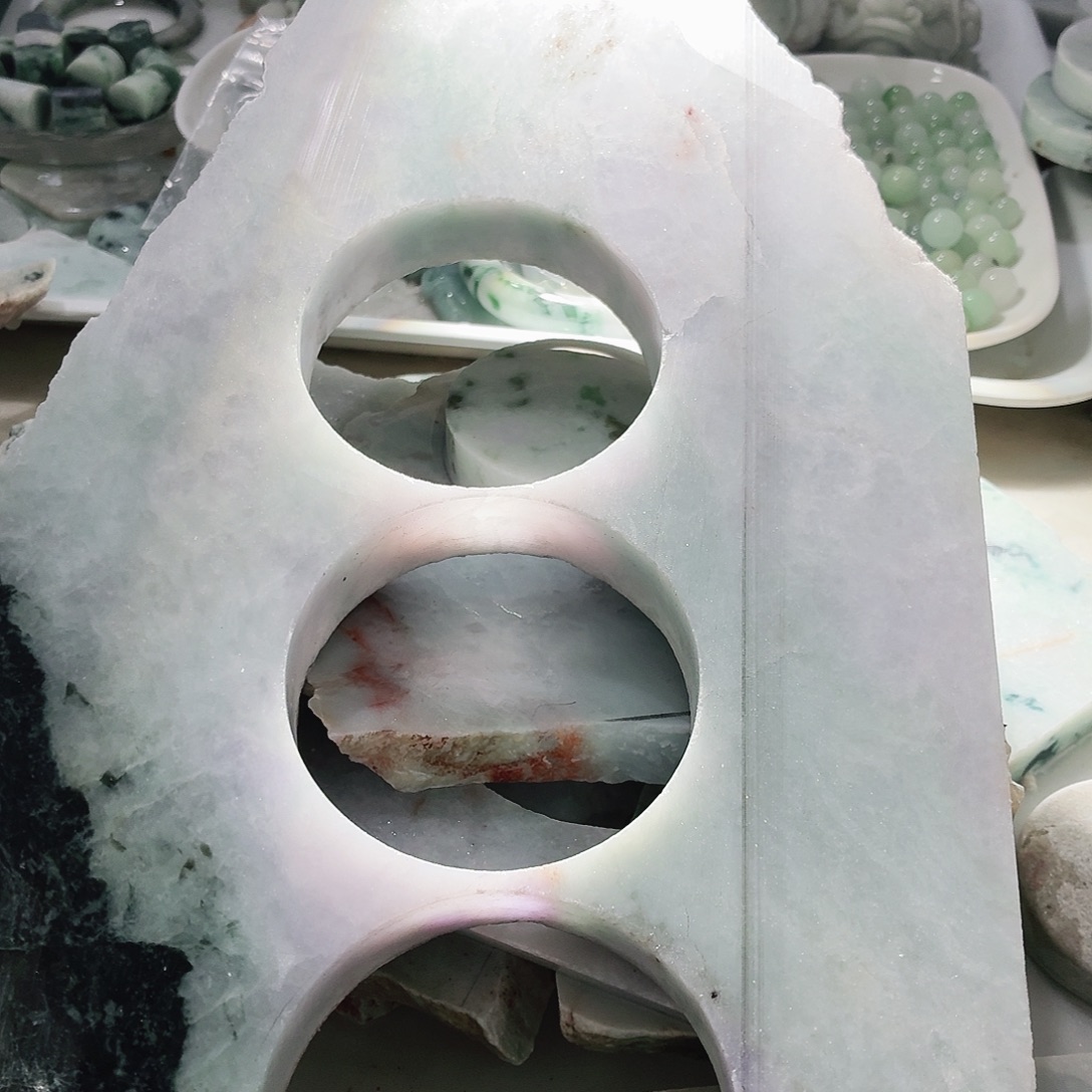 翡翠未镶嵌颈饰边角料