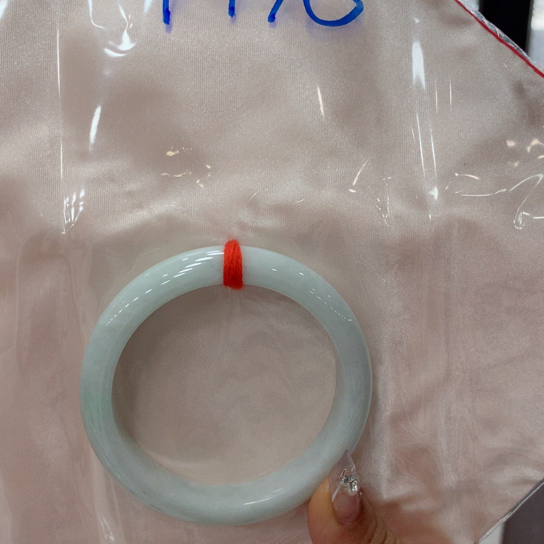 翡翠手镯未镶嵌买断