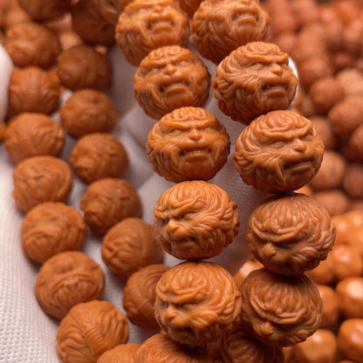 猴头核桃吊坠别**恙斗战胜佛