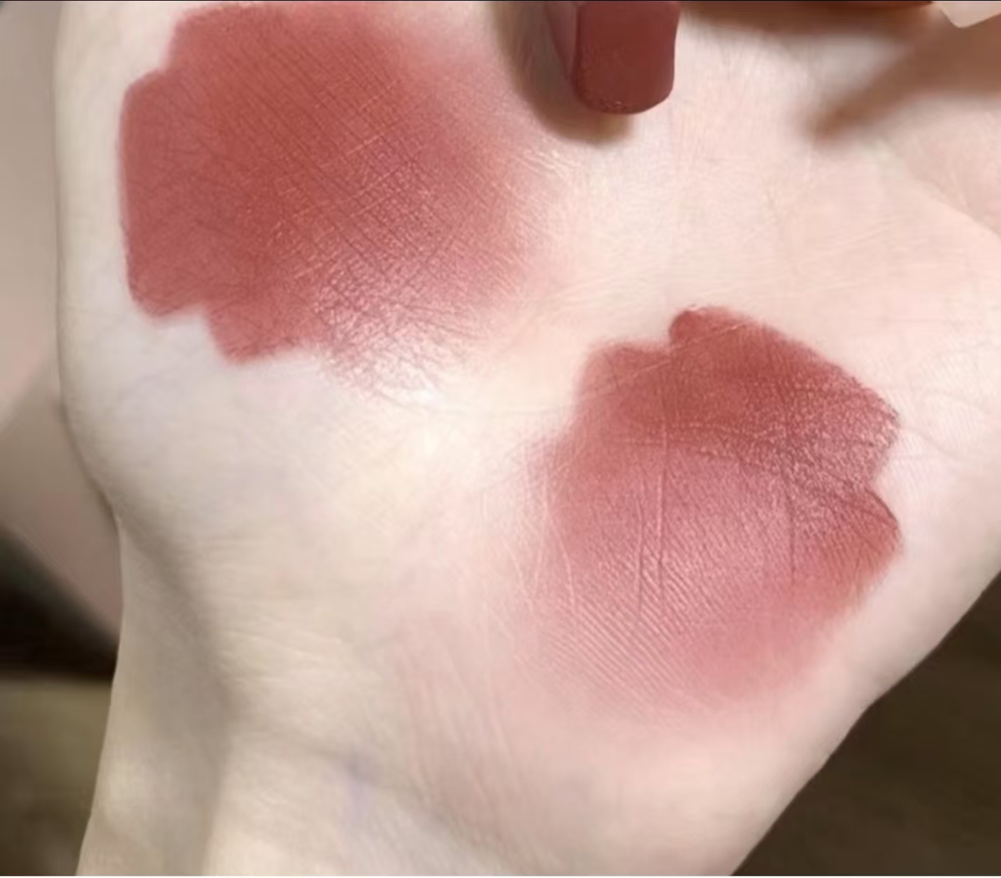 吻 佷温柔挂的玫瑰豆沙色~无盒