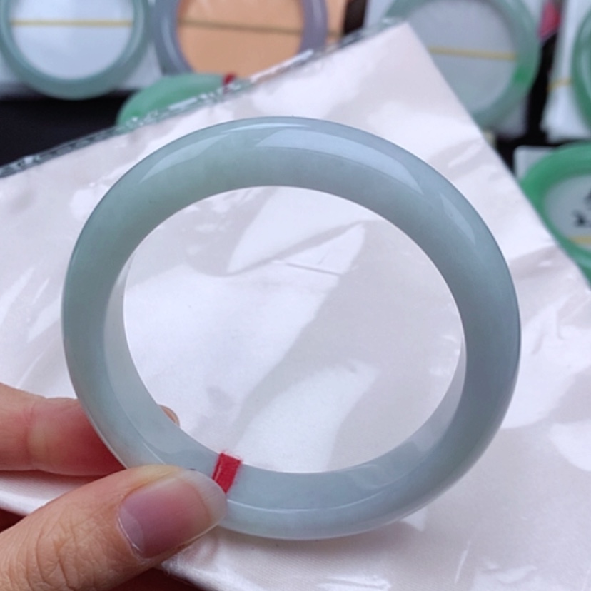 【闪购商品】翡翠手镯未镶嵌           正圈57.8
