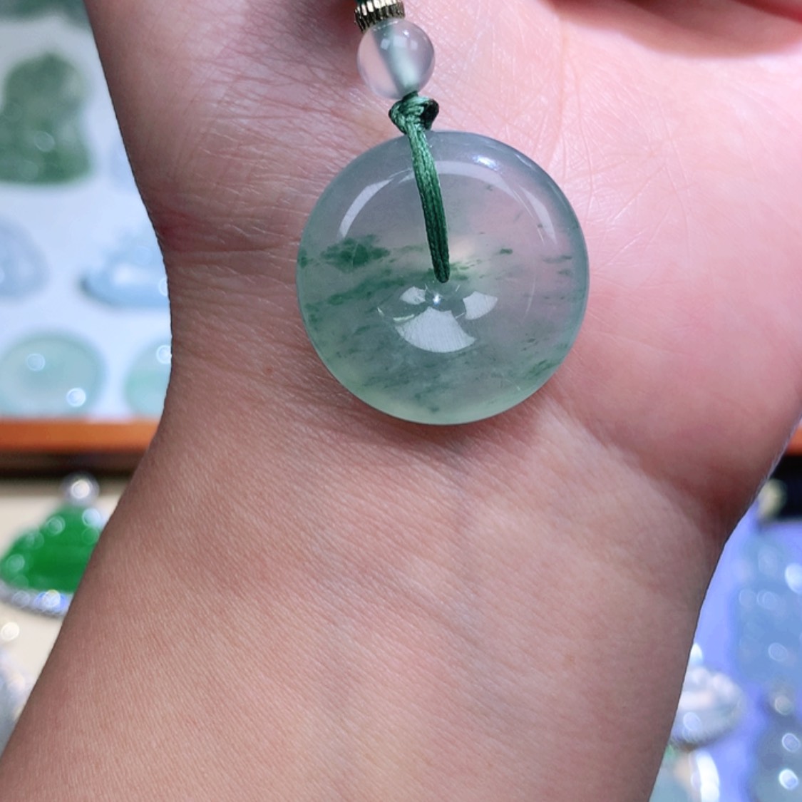 【闪购商品】翡翠颈饰未镶嵌平安扣