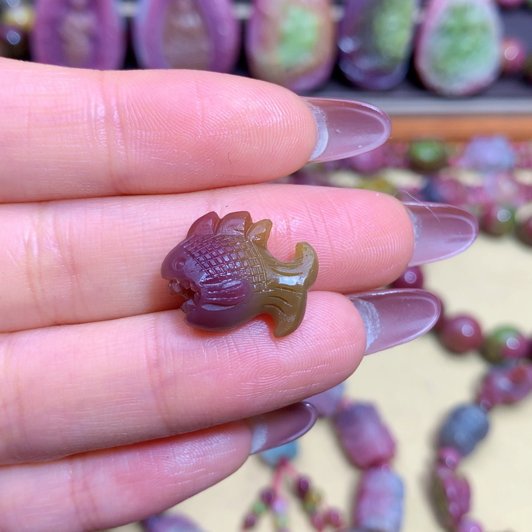 玛瑙挂件未镶嵌盐源