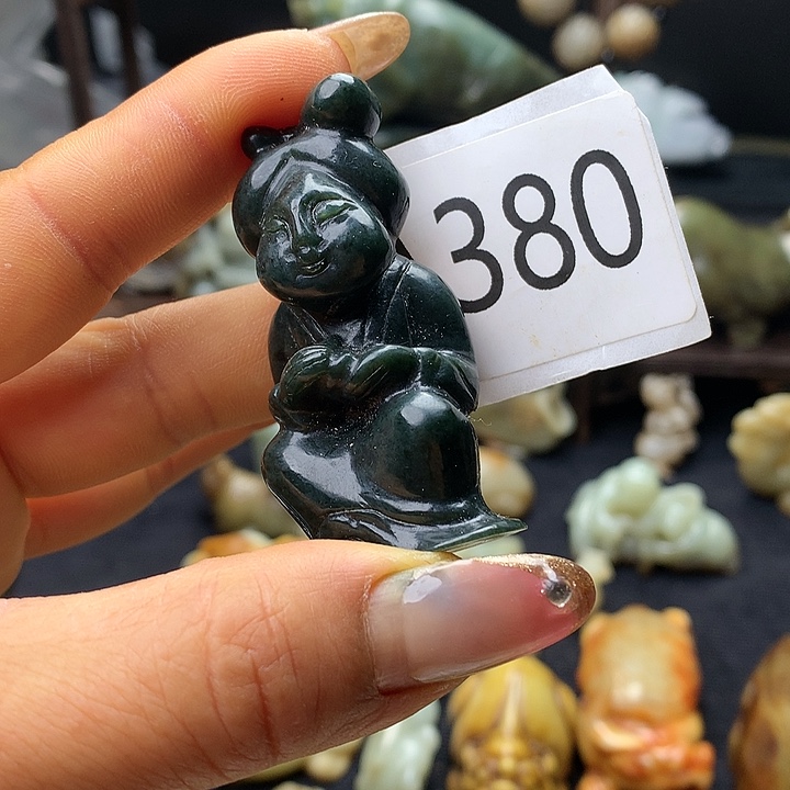 和田玉未镶嵌车挂