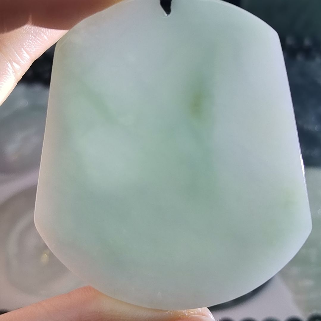 翡翠颈饰未镶嵌天然的A货翡翠多样性发货