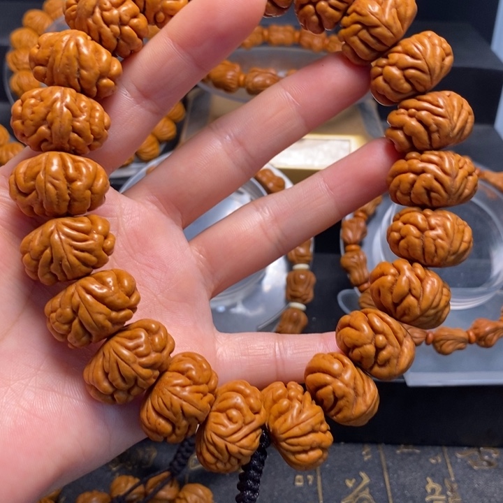 桃核手串豹子头手持22