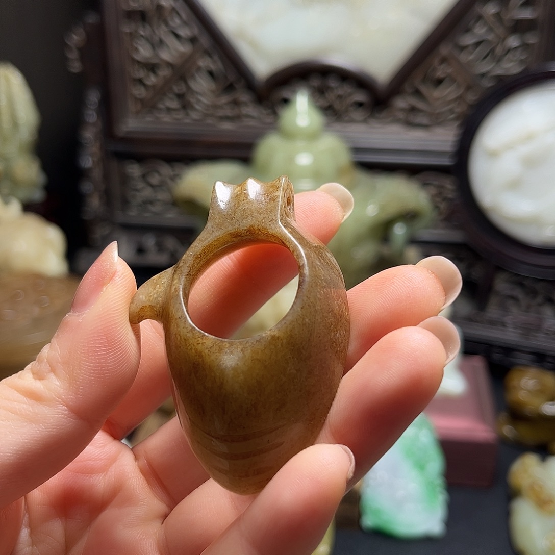 和田玉（糖玉）未镶嵌挂件