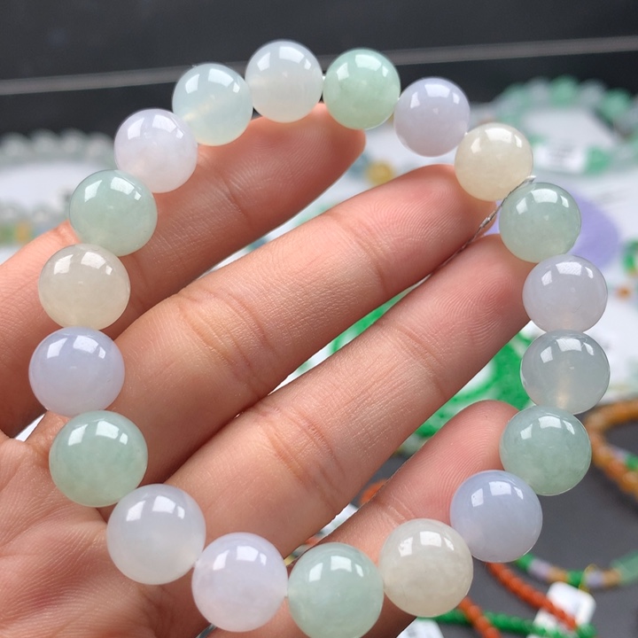 翡翠手镯未镶嵌卡