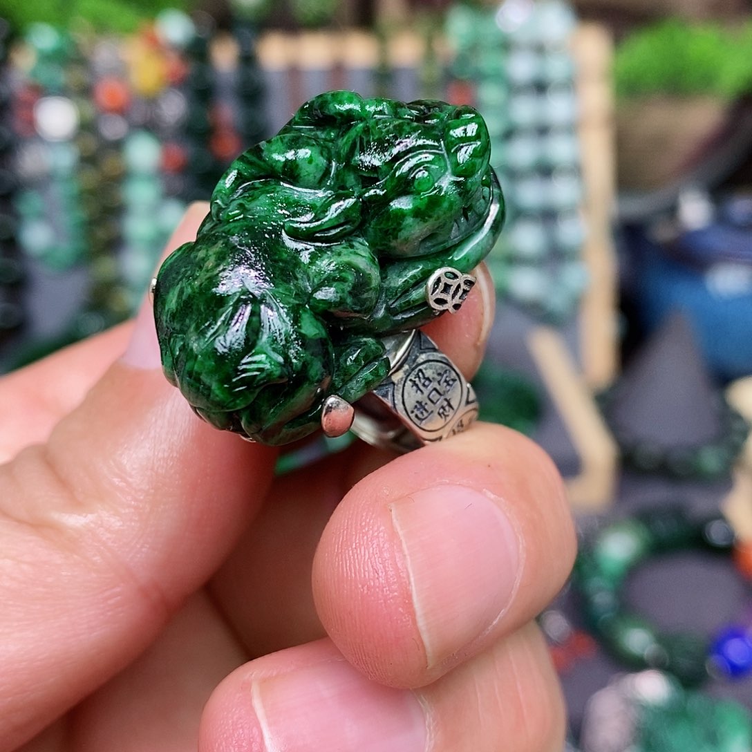 翡翠戒指银S925镶嵌漂亮美眉