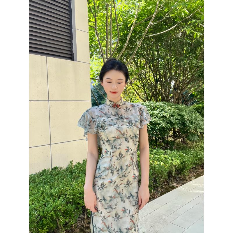 绝美新中式别致旗袍改良年轻款2024年秋冬新款复古气质收腰连衣裙