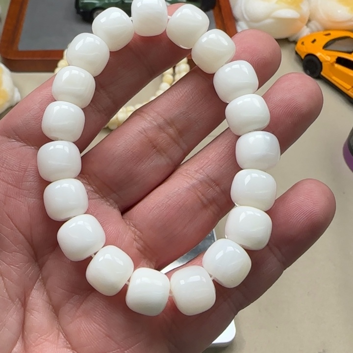 白玉菩提吊坠玉化6078