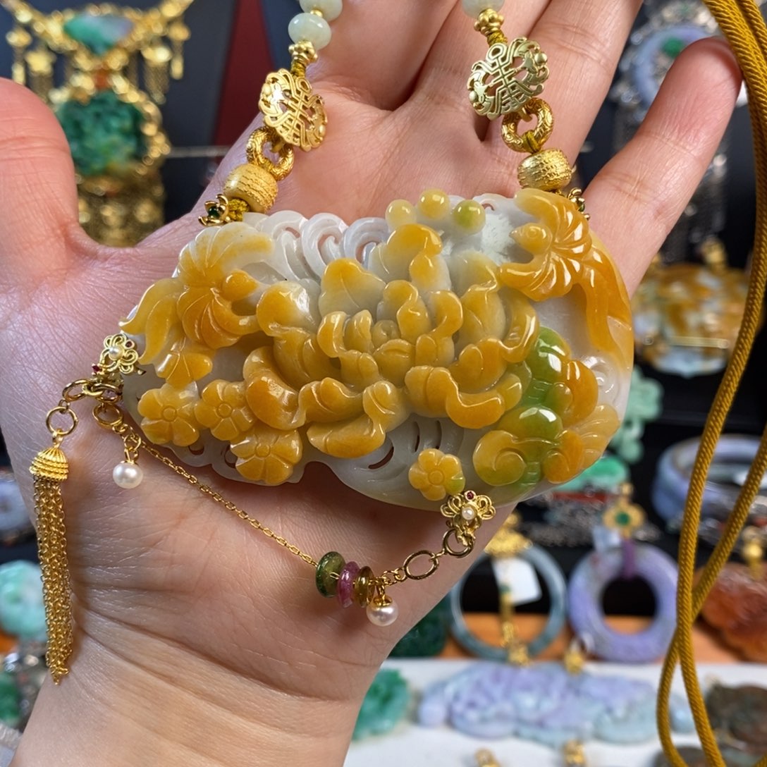 翡翠颈饰未镶嵌富贵花开吊坠 亏清