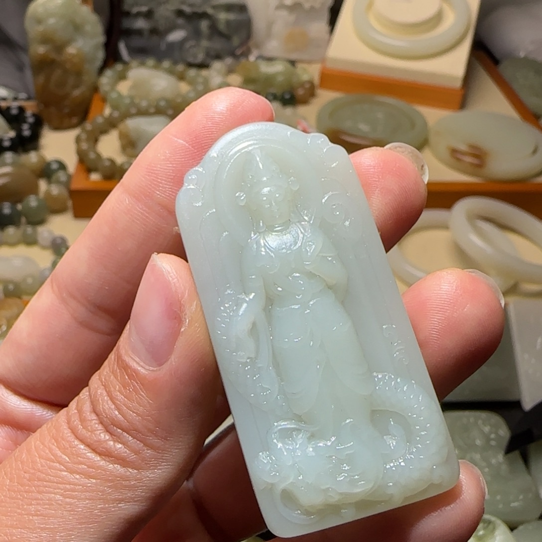 和田玉未镶嵌颈饰