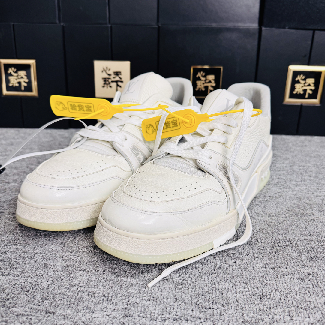 95新 LouisVuitton/路易威登 trainer白水泥板鞋43.5码ysc4238