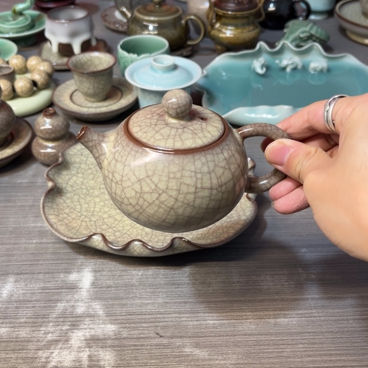 蒋加宝 传世哥窑 西施壶