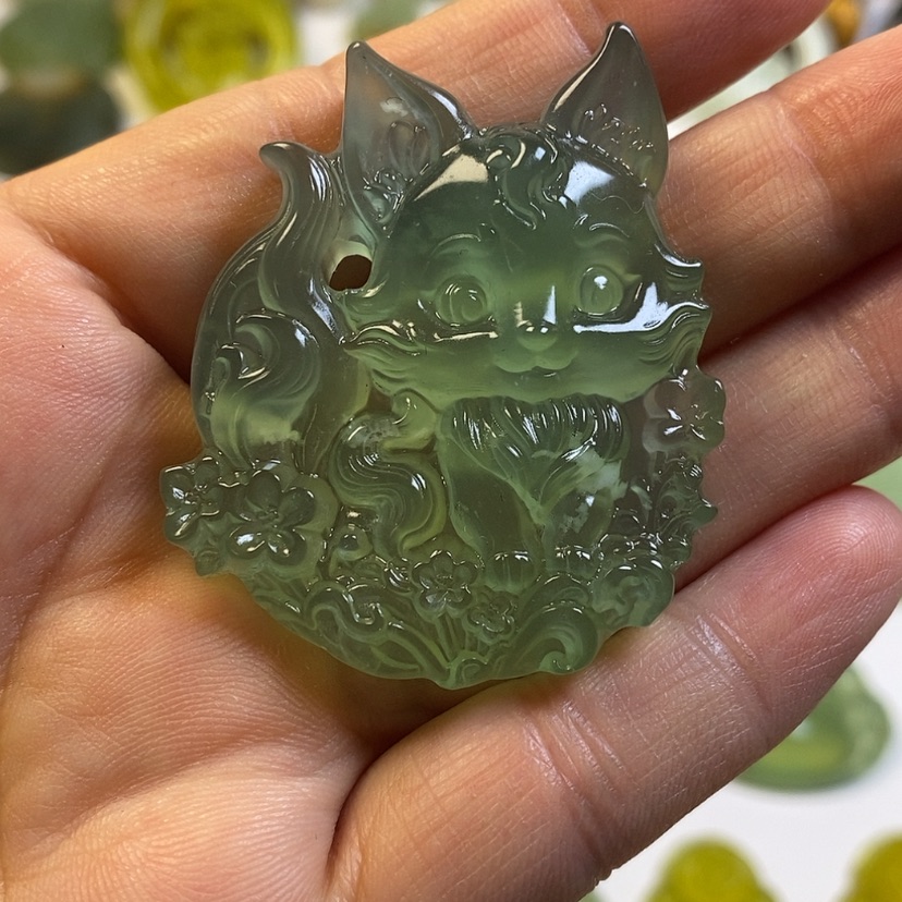 【闪购商品】蛇纹石玉颈饰未镶嵌