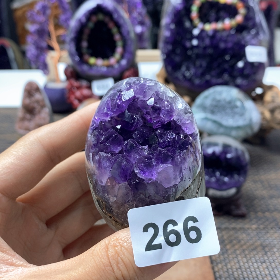紫晶大型摆件（非配饰）未镶嵌