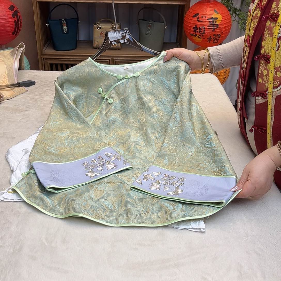 刺绣罗衣带绣口花成衣胸围106