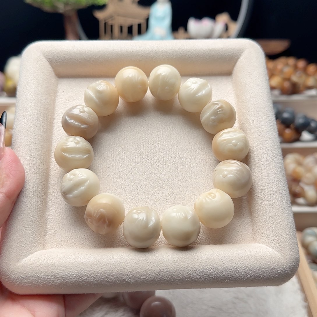 吊坠菩提根/象牙果瑕疵D528