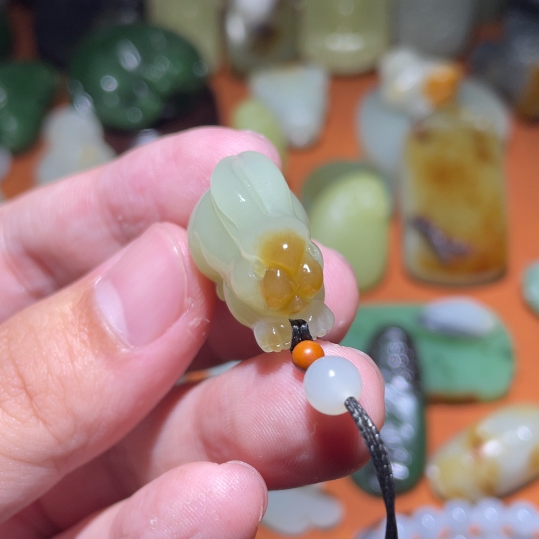 颈饰未镶嵌和田玉