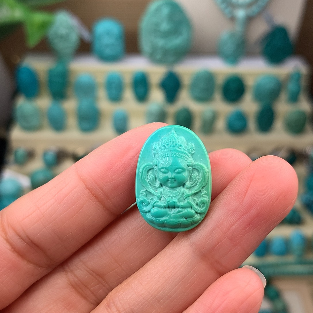 绿松石未镶嵌珠宝奇石